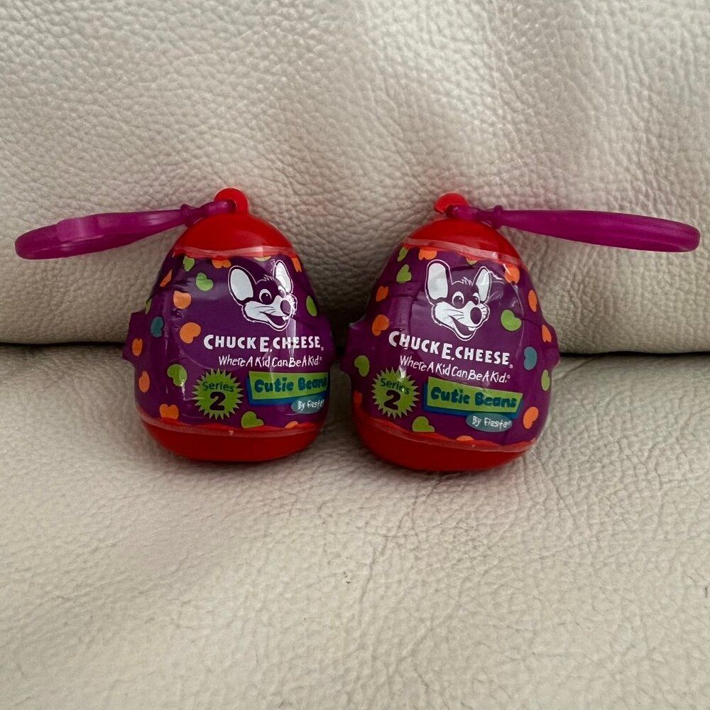 NEW Chuck E Cheese Series 2 Cutie Beans LOT OF 2